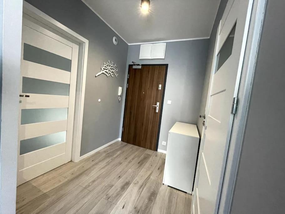 New Apartment - Near Sky Tower - 4 People - New Building - Lift Wroclaw Exterior photo